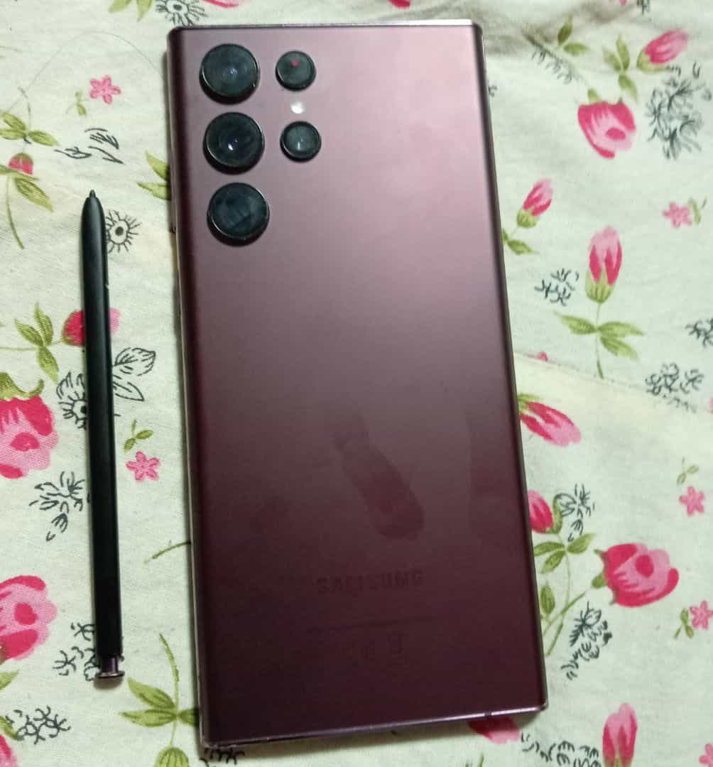 Samsung Galaxy S22 Ultra Burgundy