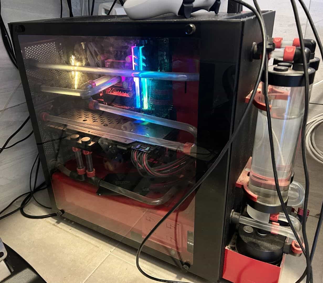 Custom Water-Cooled PC i7-8700K GTX 1080 Ti 32GB RAM