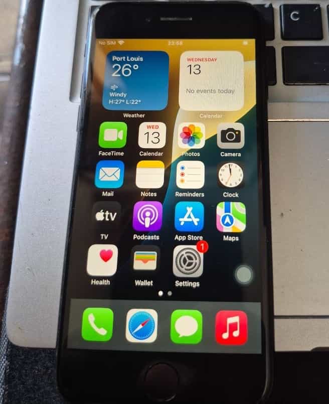 Apple iPhone SE 2nd Gen 128GB Black