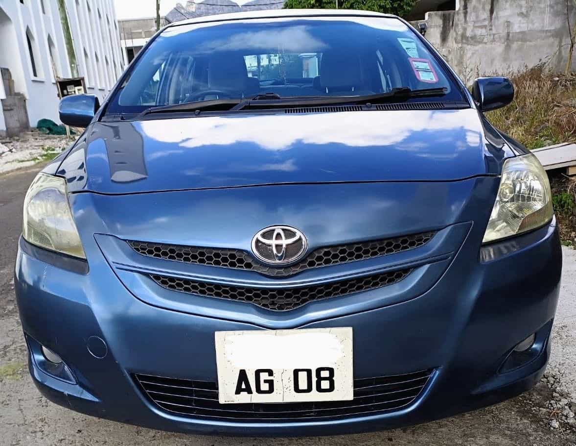 Toyota Yaris Sedan 2008 1.3L Manual