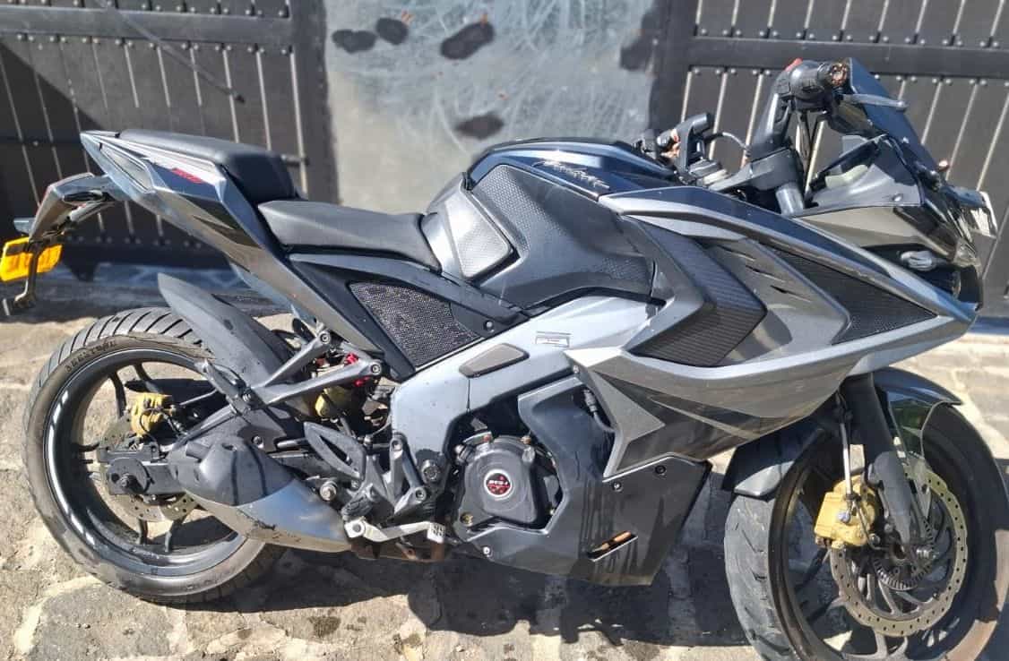 Bajaj Pulsar RS200 200cc Manual